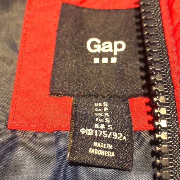 ⭐️⬇️ Gap Men’s Multicolor Puffer Vest Jacket - Picture 6 of 7